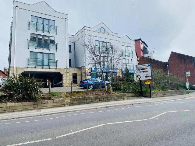 Apartment for rent in Poole