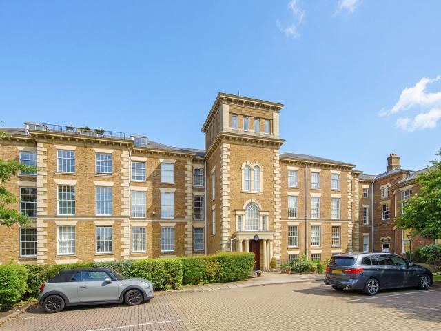 Apartment for rent in London Borough of Barnet, Greater London
