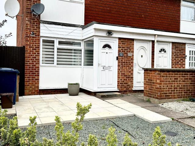 Apartment for rent in Colindale, Greater London