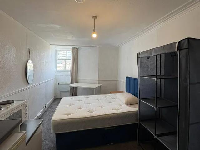 Apartment for rent in Brunswick, Brighton