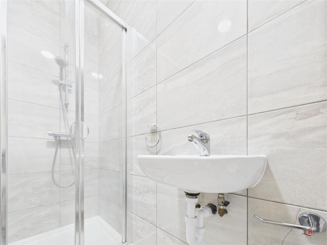 Apartment for rent in South Stanmore, Greater London