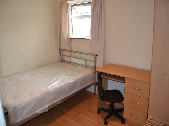 Apartment for rent in Plasnewydd, Falcon Lodge