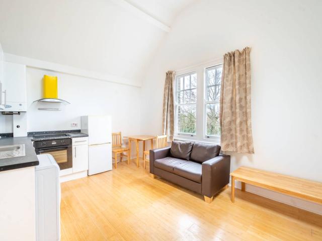 Apartment for rent in Streatham, Greater London
