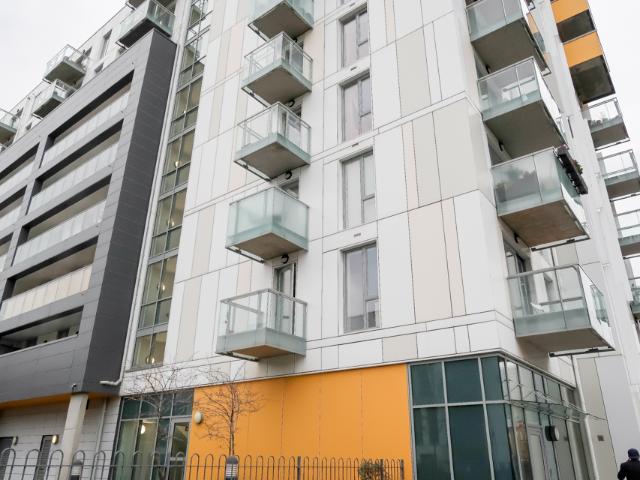 Apartment for rent in Poplar Grove, Greater London