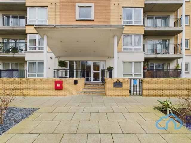 Apartment for rent in Virginia Quay, Blackwall