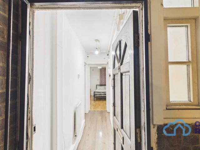 Apartment for rent in Bromley-by-Bow, Poplar Grove