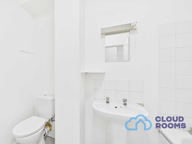 Apartment for rent in London Borough of Merton, Mitcham
