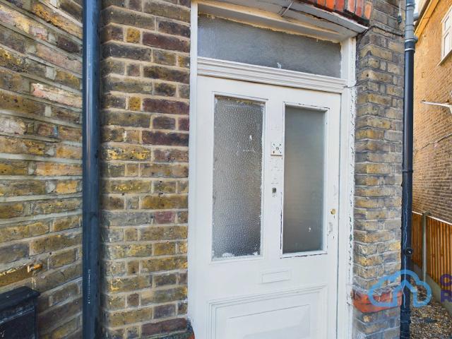 Apartment for rent in Upton Park, Greater London