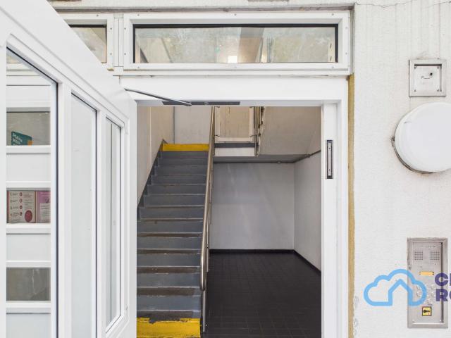 Apartment for rent in Poplar Grove, Greater London