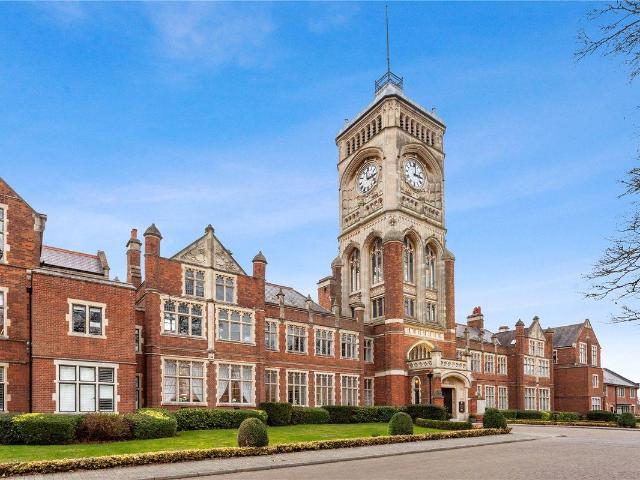 Apartment for rent in Connaught Park, Bushey