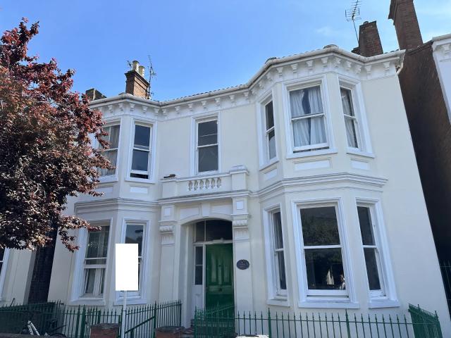 Apartment for rent in Sydenham, Green Close