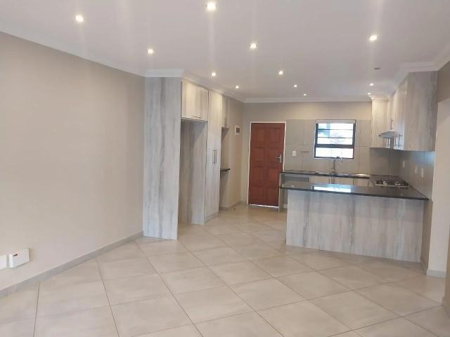 Apartment for rent in Airfield, City of Ekurhuleni Metropolitan Municipality