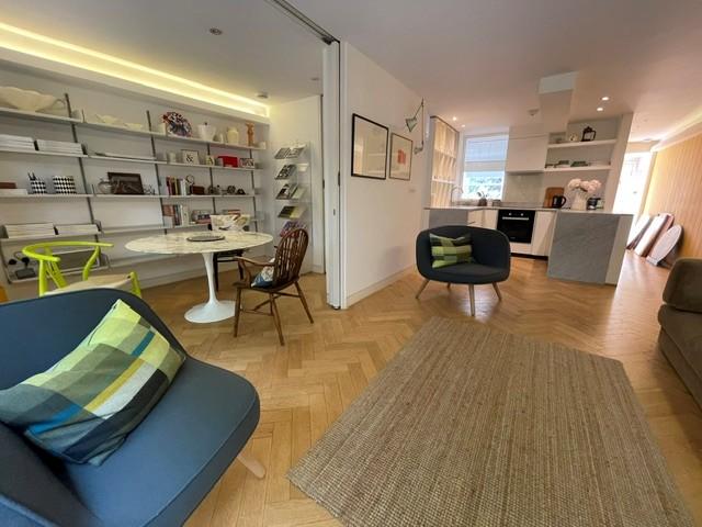 Apartment for rent in North Kensington, Greater London