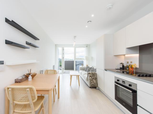 Apartment for rent in West Hendon, Greater London