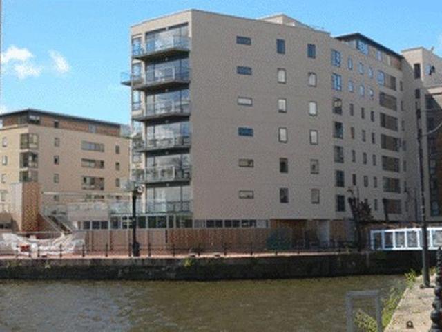 Apartment for rent in Cardiff International Sports Village, Falcon Lodge
