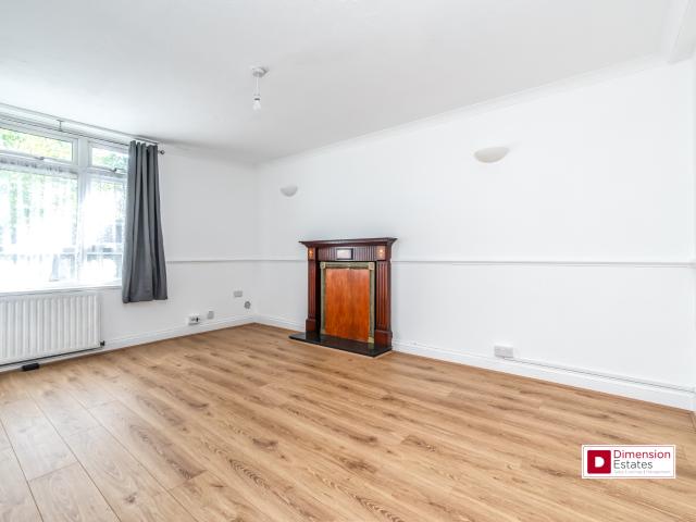 Apartment for rent in Ocean Estate, Greater London