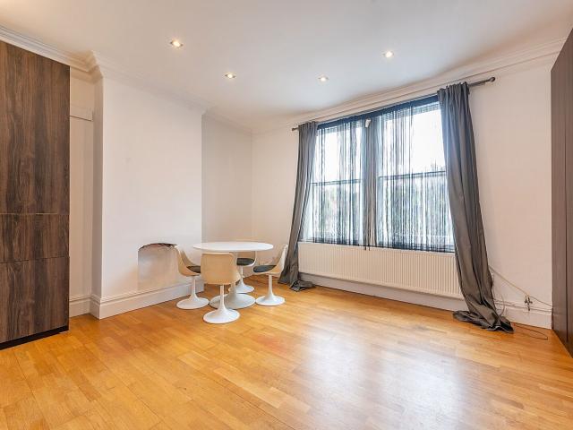 Apartment for rent in London Borough of Ealing, Greater London