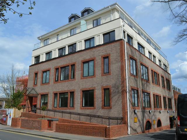 Apartment for rent in Woodcote, Epsom