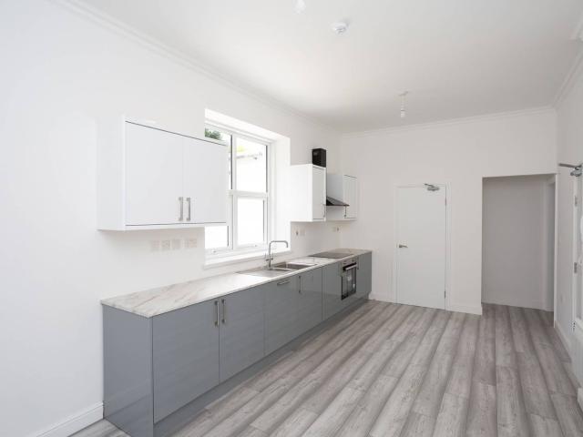Apartment for rent in Bushey, Bushey Heath