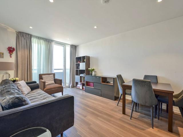 Apartment for rent in Earlsfield, Greater London