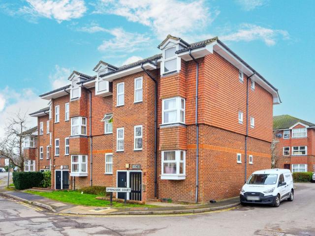 Apartment for rent in Bellfields, Guildford