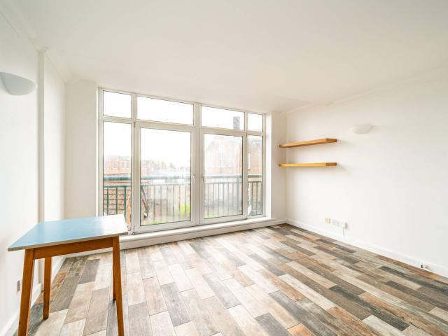 Apartment for rent in West Hackney, Greater London