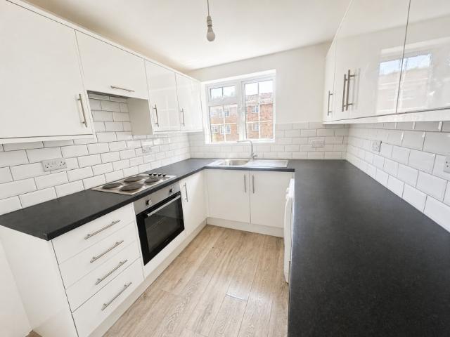 Apartment for rent in Birch Green, Lower Halliford