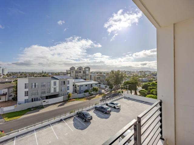 Apartment for rent in Sunridge, Table View