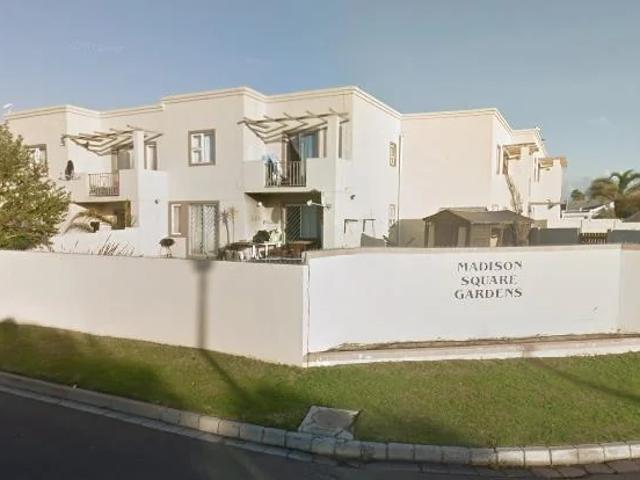Apartment for rent in Table View, Western Cape