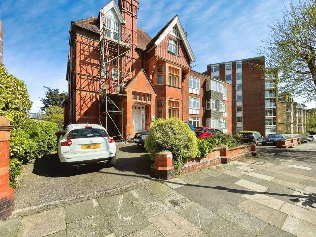 Apartment for rent in Aldrington