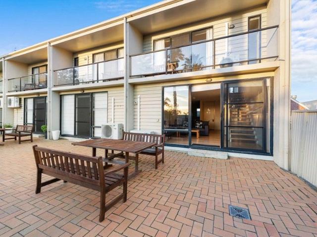 Apartment for sale in Metung, Victoria