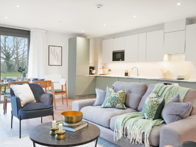 Apartment for rent in Pachesham Park, Surrey