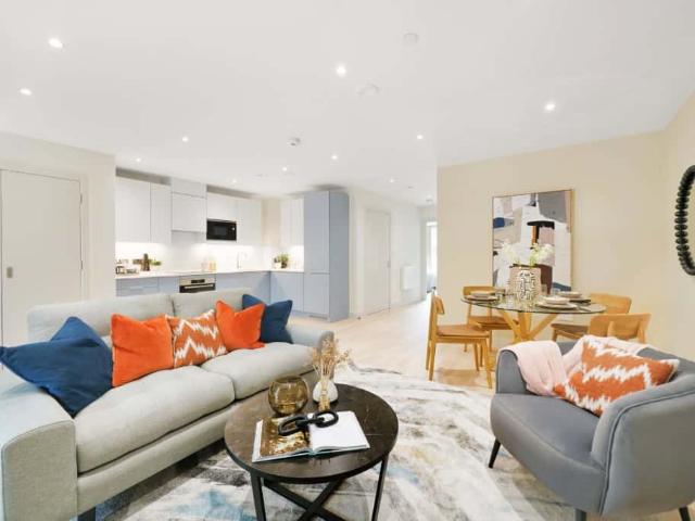 Apartment for rent in Pachesham Park, Surrey