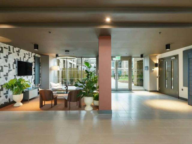 Apartment for rent in Pachesham Park, Surrey
