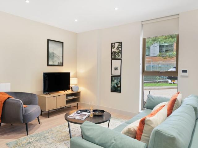 Apartment for rent in Pachesham Park, Surrey