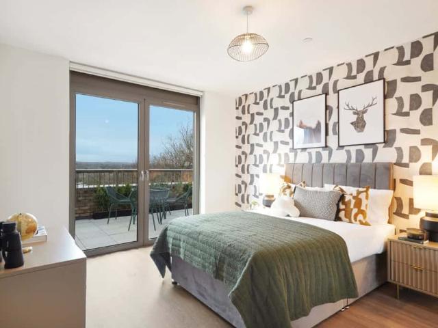Apartment for rent in Pachesham Park, Surrey