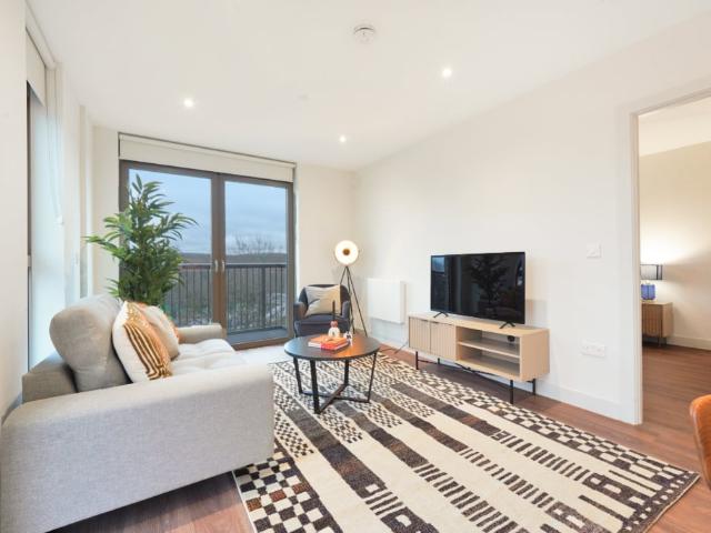 Apartment for rent in Pachesham Park, Surrey