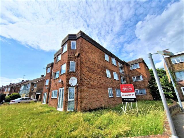 Apartment for rent in Woodside Estate, Houghton Regis