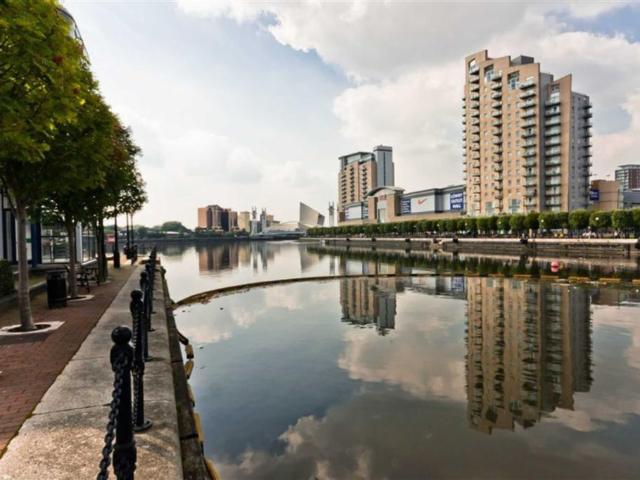 Apartment for rent in Salford Quays, Salford