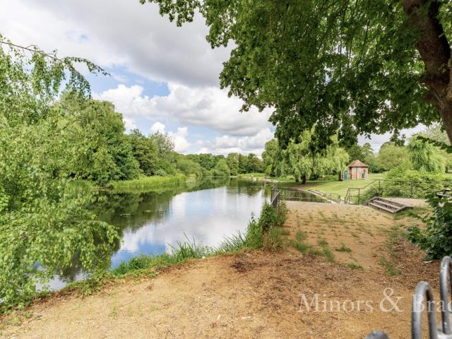 Apartment for rent in Lakenham, East Bank