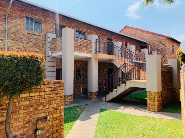 Apartment for sale in Akasia, Gauteng