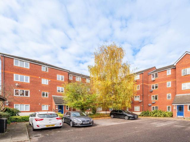 Apartment for rent in Charlton Riverside, Greater London
