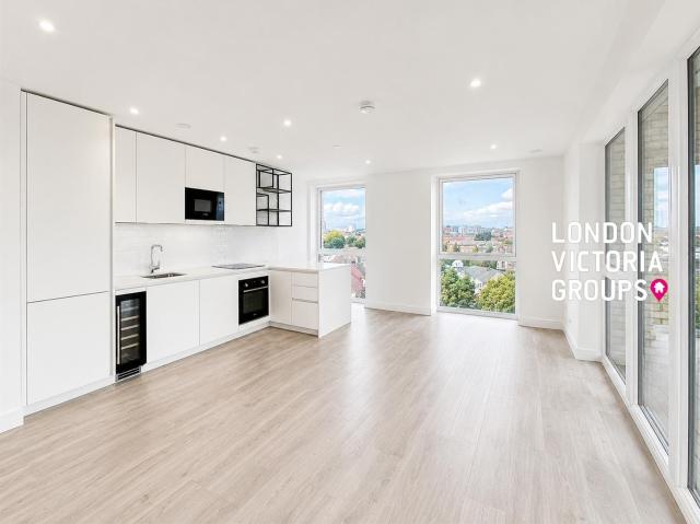 Apartment for rent in Alperton, Greater London