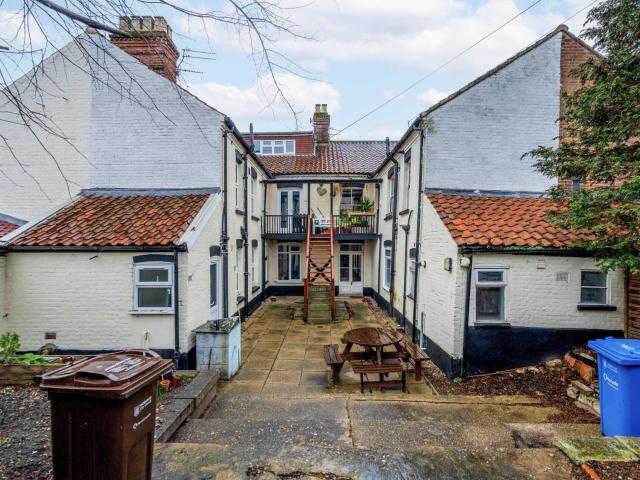 Apartment for rent in Heigham Grove, East Bank