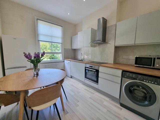 Apartment for rent in London Borough of Ealing, Hanwell