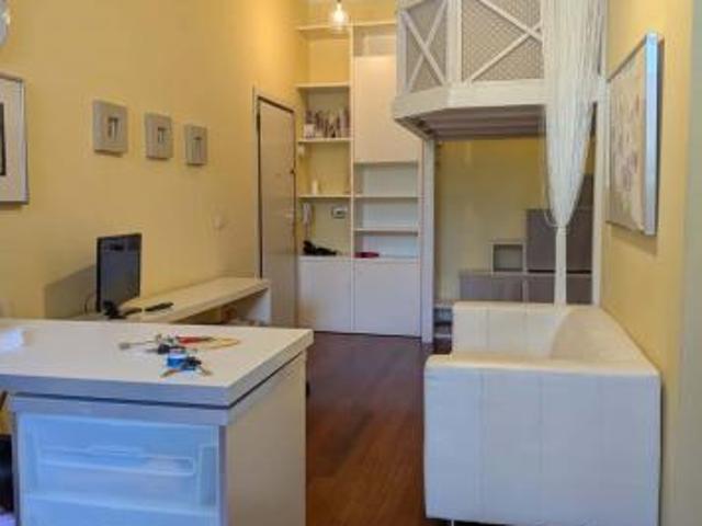 Monolocale in affitto a Santo Stefano, Bologna