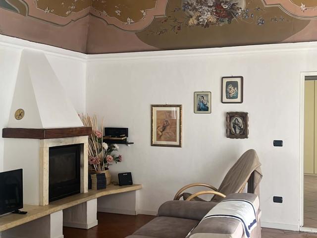 Appartamento in affitto a Comunità Montana Valli del Verbano, Casalzuigno