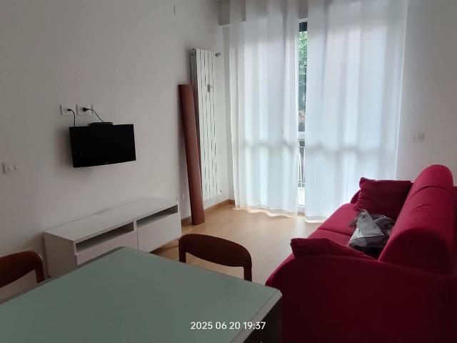 Appartamento in affitto a Municipio 6, Milano