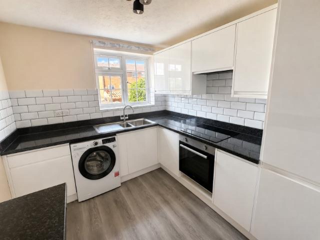 Apartment for rent in Birch Green, Lower Halliford
