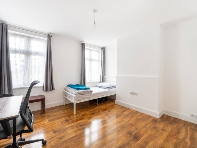 Apartment for rent in Sudbury, Greater London